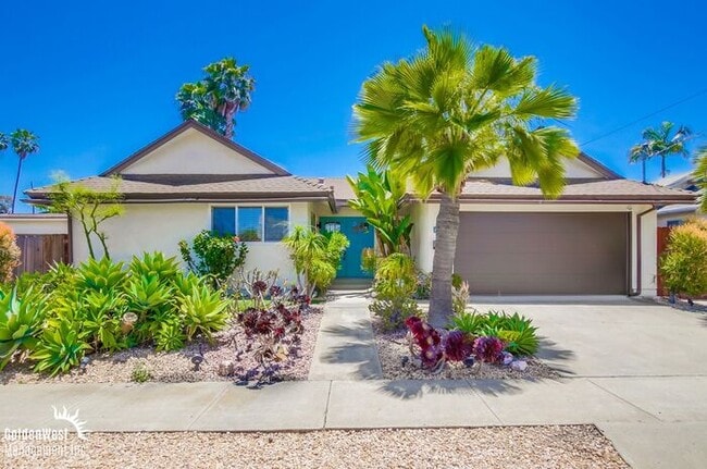 Building Photo - Spacious 4Bdm 2.5Ba Clairemont Mesa Home with Private Spa!