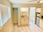 Photo - ONLY $1,550/mo! STUDIO APARTMENT AVAILABLE IN LA JOLLA! Unit 1141 Silverado St #109
