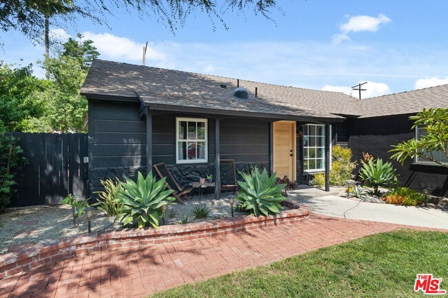Photo - 7339 Lasaine Ave House