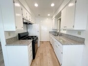 Photo - Oakland Manor