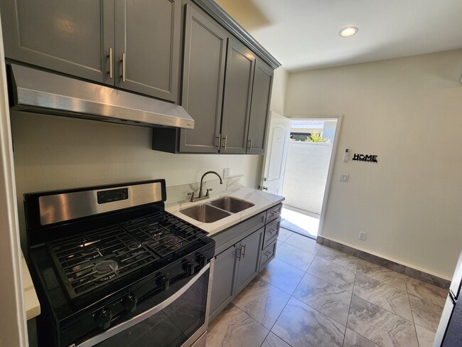 Photo - 9852 Cabanas Ave