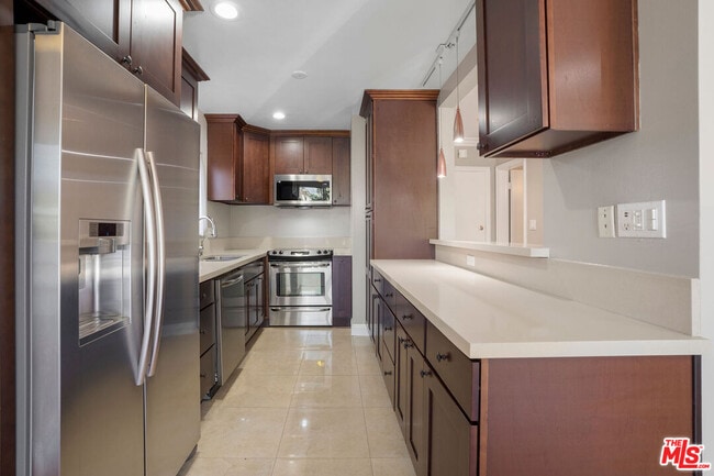 Photo - 248 S Doheny Dr Unit 3