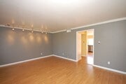Photo - Beautiful Bright 3BR/2.5BA Condo in Tanglewood!!
