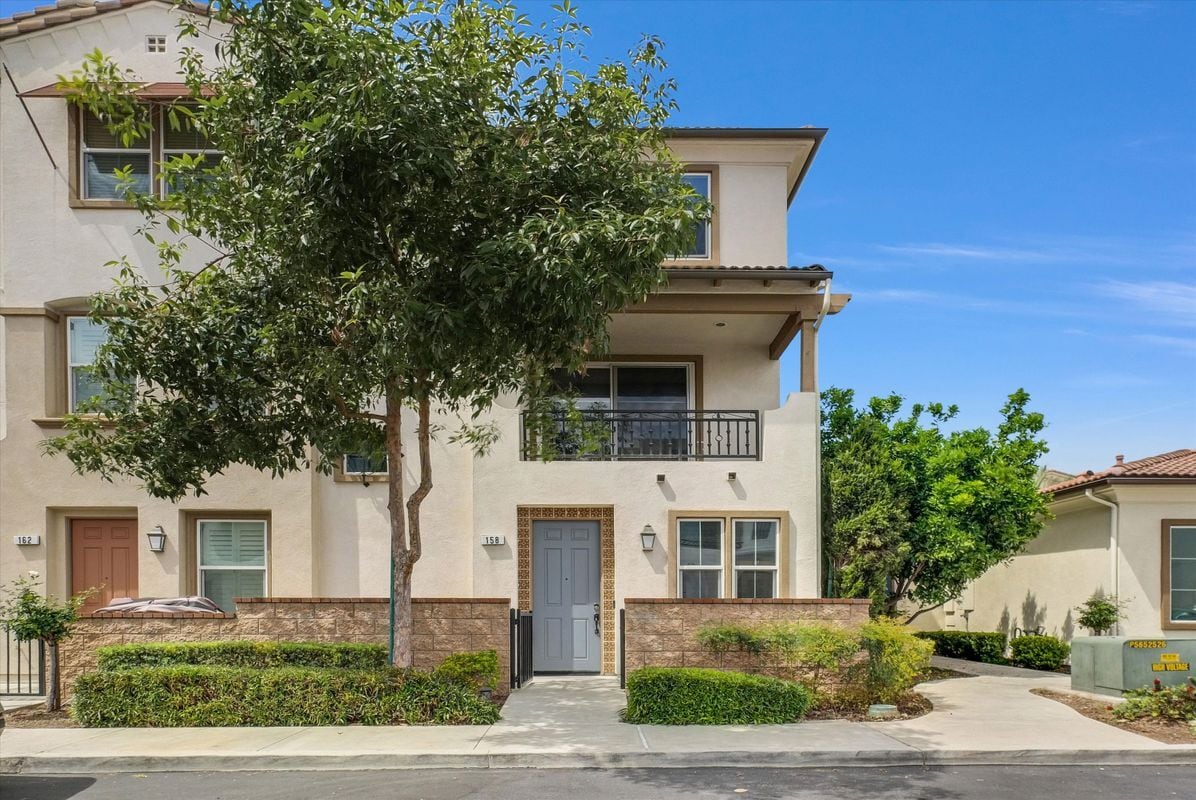 Photo - 158 Macintosh Way