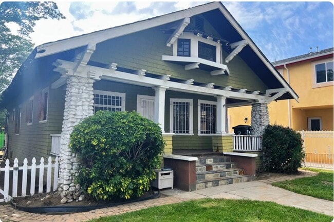 Photo - 3525 S Budlong Ave