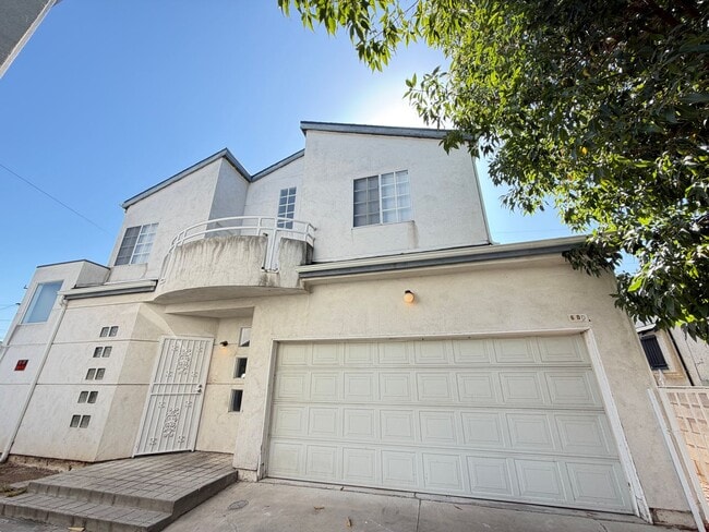 Building Photo - 607Ynez Unit 603