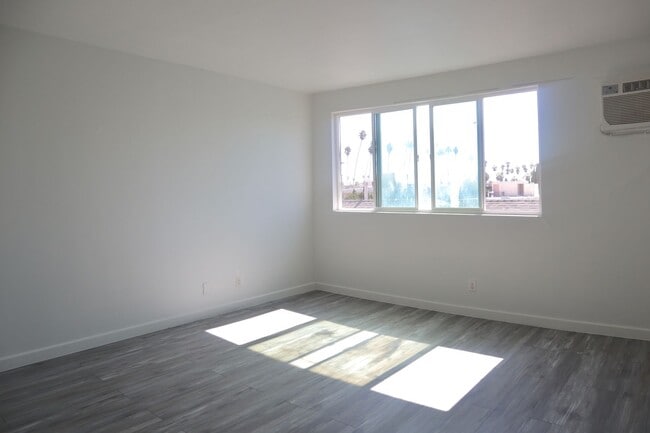 Photo - Bachelor Studio in Heart of Koreatown! Unit 309