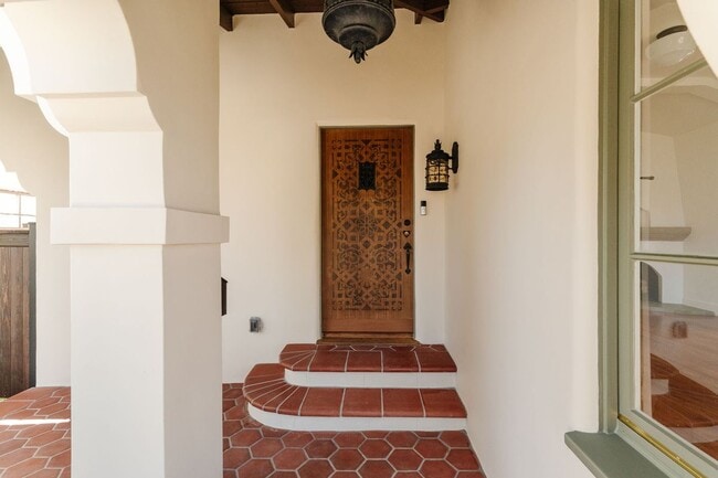 Photo - 1739 S Ogden Dr