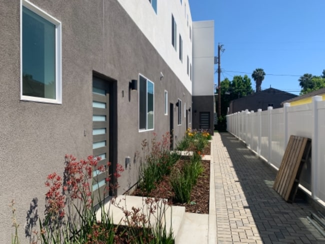 Photo - 11472 Albers St Townhome