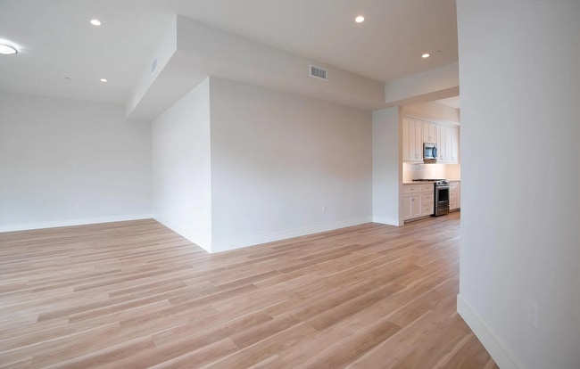 Photo - Grant Avenue A Unit A