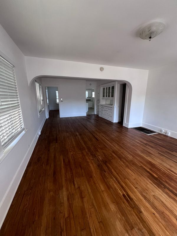 Photo - 415 W 8th St Unit Street