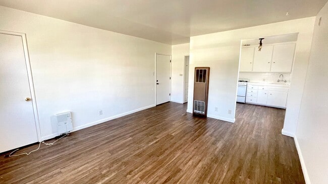 Photo - Beautiful Belmont Heights Studio for Rent! Unit 04