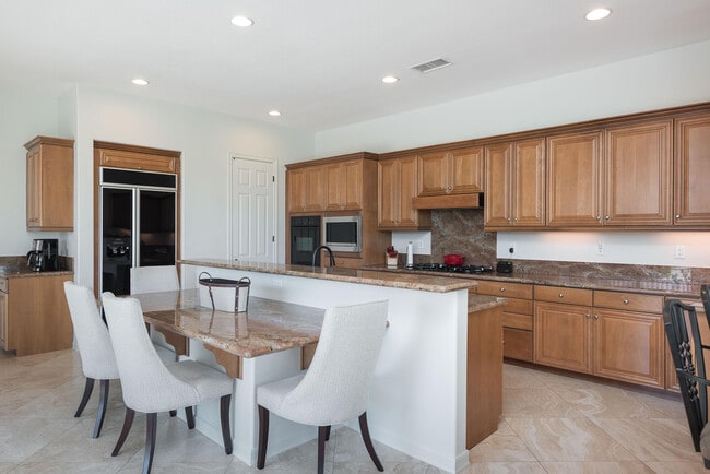 Photo - 136 Royal St Georges Way
