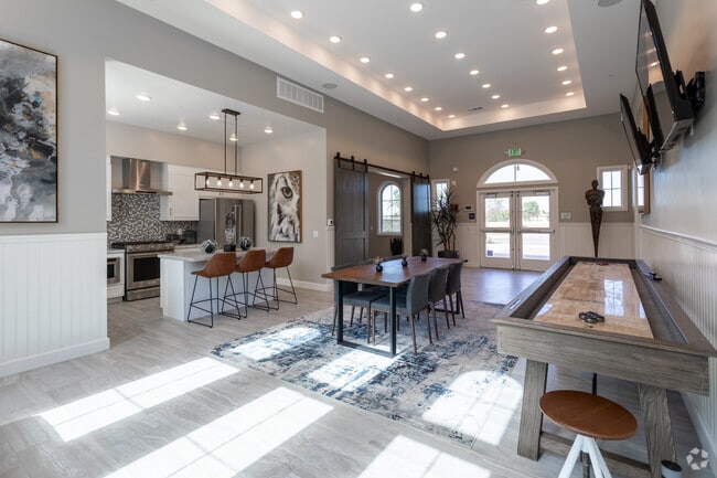 Amenities - LEVANTE APARTMENT HOMES