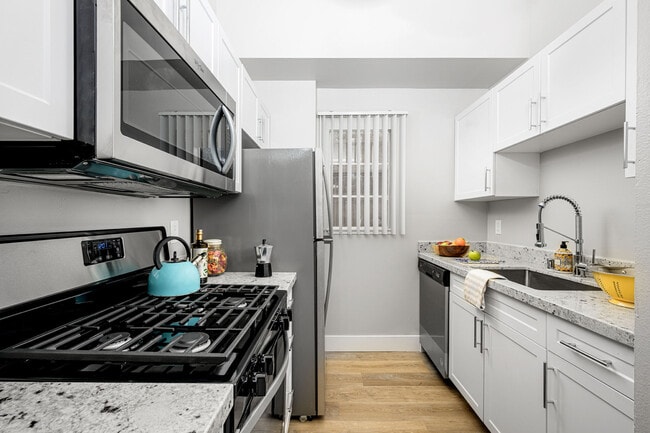 Building Photo - Mountain View Camarillo