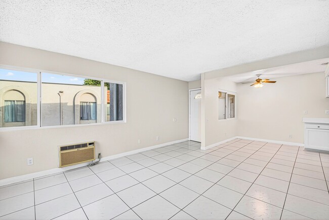 Photo - 212 S Kraemer Blvd
