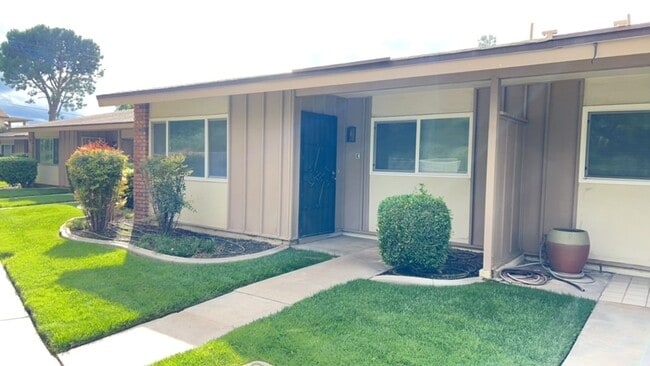 Building Photo - Amazing Grand Terrace Home