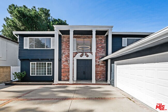 Photo - 6257 Lindley Ave