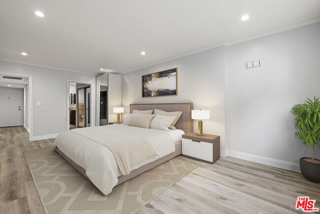 Photo - 423 S Rexford Dr Unit 106