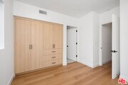 Photo - 728 Robinson St