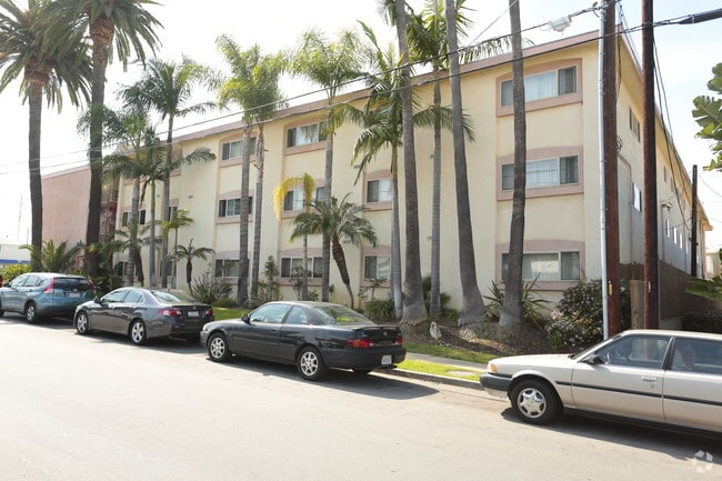 Building Photo - 403 Indiana St