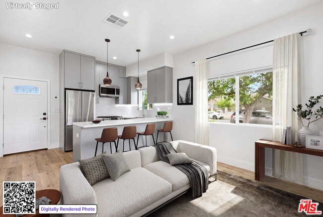 Building Photo - 8337 Gladbeck Ave
