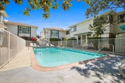 Photo - 3144-3152 S Barrington Ave