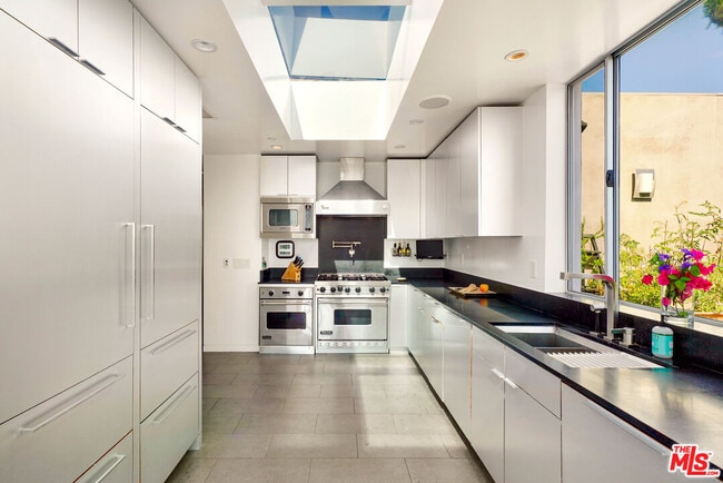 Photo - 9738 Arby Dr