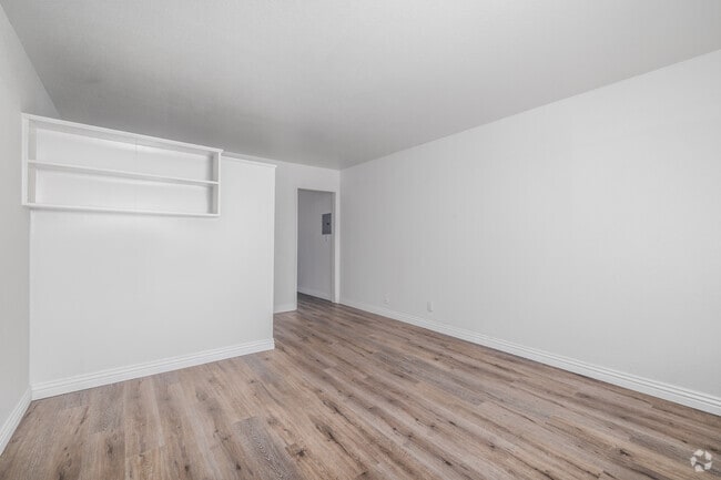 Studio - 325SF - Living Room - Americana and Il Pompeii
