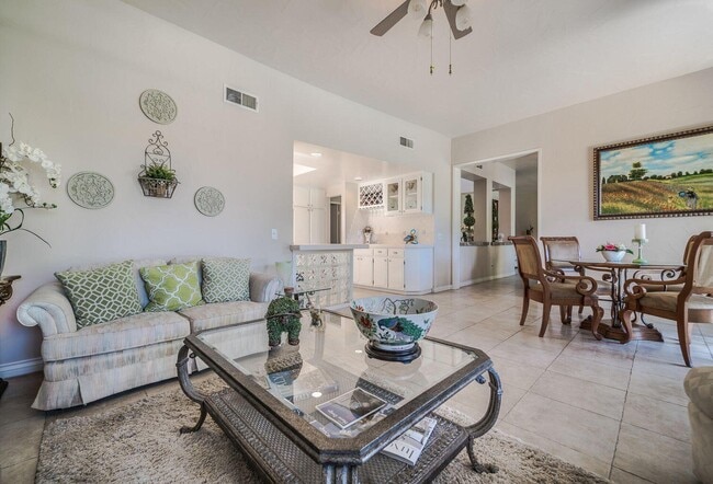 Photo - 49 Santo Domingo Dr