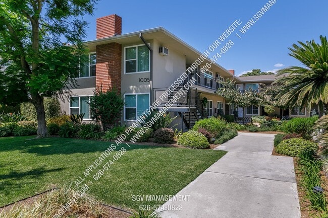 Photo - 1001-1005 W Huntington Dr