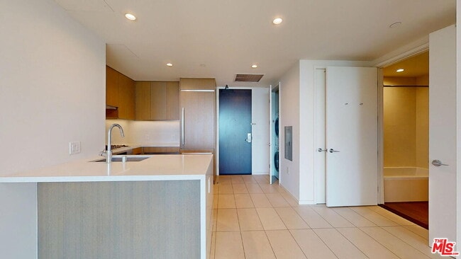 Photo - 889 Francisco St Condo Unit 2002