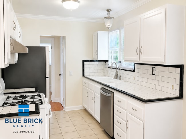 Photo - 515 N Gardner St Unit 515