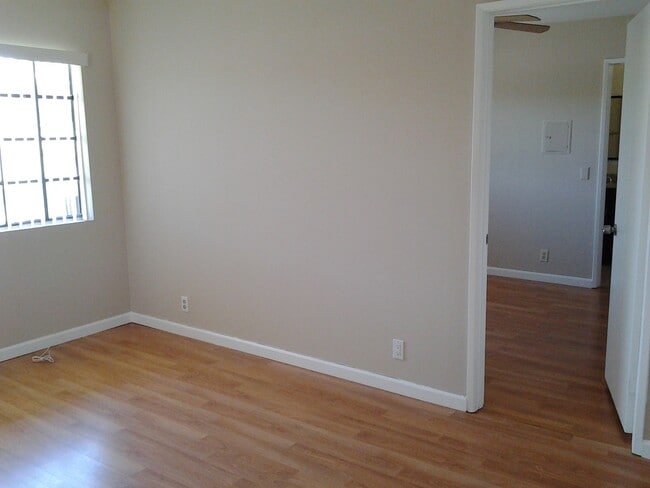 Photo - Bright and Modern Second Floor 1 Bedroom 1... Unit 405 #E