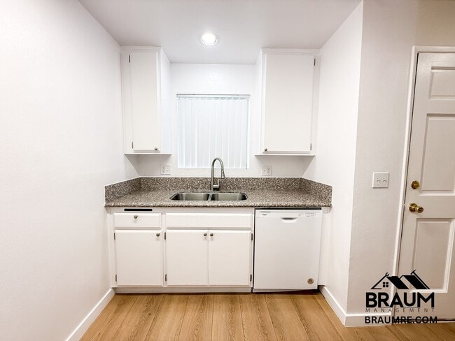 Photo - 14249 Friar St Unit 1