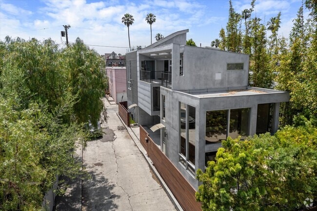 Building Photo - 483 Carroll Canal Ct Rental