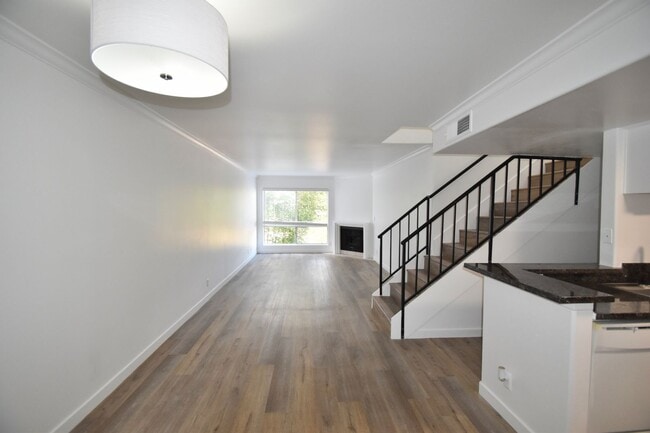 Photo - 6041 Fulton Ave Unit 205