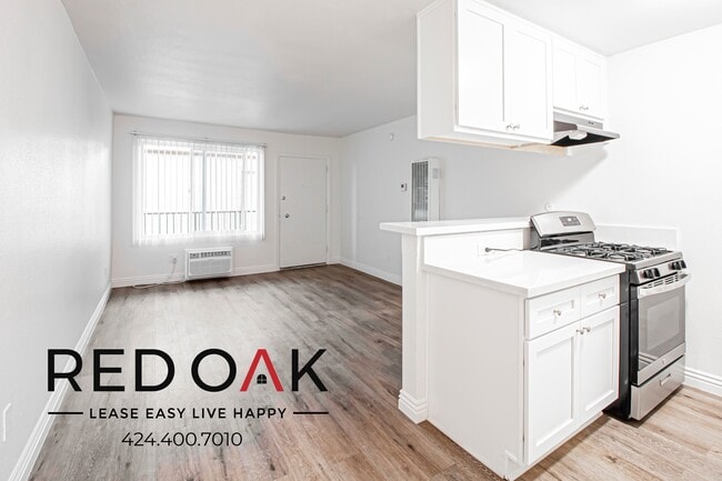 Building Photo - 7947 Reseda Blvd Unit 73