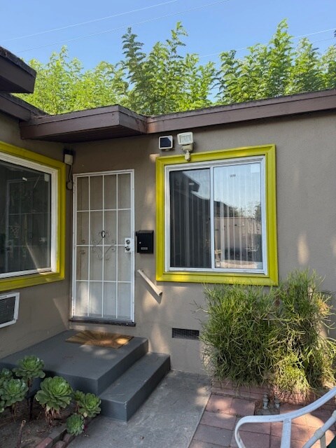 Photo - 515 Thompson Ave Unit C