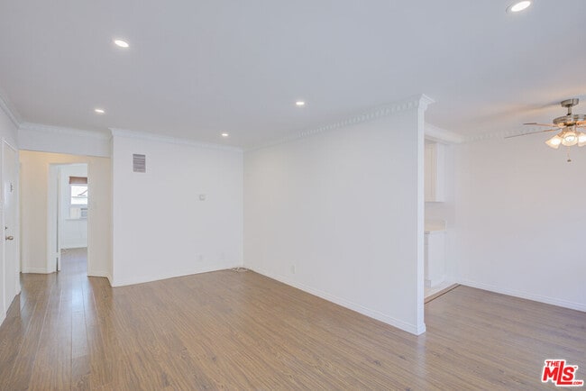 Photo - 1643 N Formosa Ave Unit 7