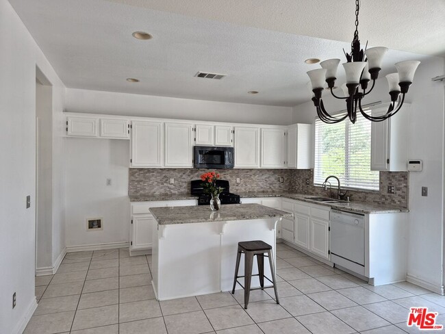 Photo - 7637 Pinot Pl