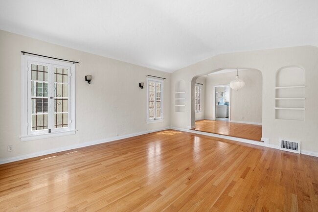 Photo - 429 N Gardner St