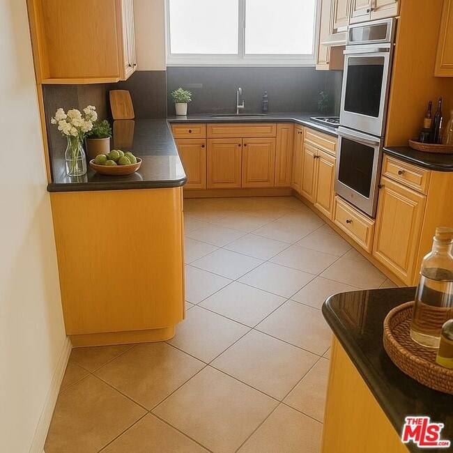 Photo - 10450 Wilshire Blvd Unit 12A