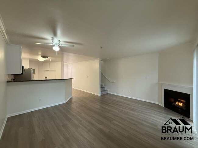 Building Photo - 7323 Winnetka Ave