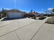 Photo - Beautiful 3 Bedroom Home with Pool