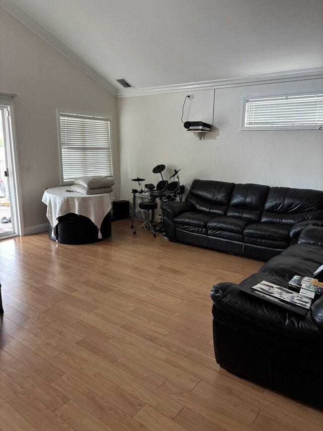 Photo - 411 S Siena St