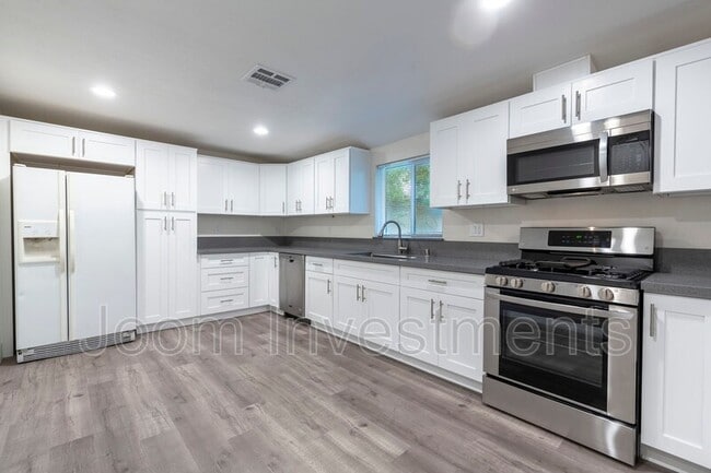 Photo - 912 N Stoneman Ave