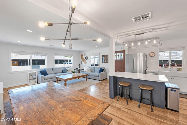 Photo - 30473 Mulholland Hwy