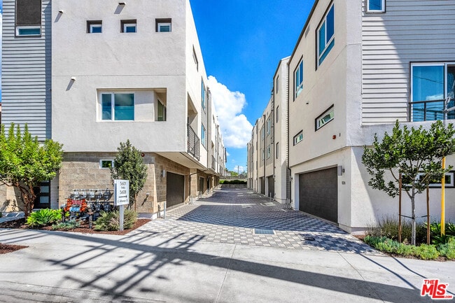 Photo - 5605 E Alloway Ct