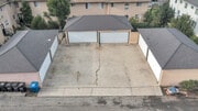 Garages - 4080 Abourne Rd
